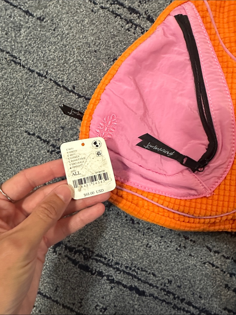 NWT FP MOVEMENT Pink & Orange Quilted Sling Bag - Picture 2 of 3